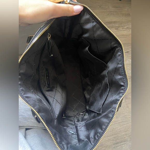 Michael Kors black tote - Picture 3 of 4